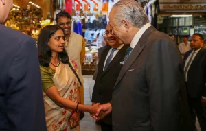 C5375347 25b5 4233 8d2a a13de805a950